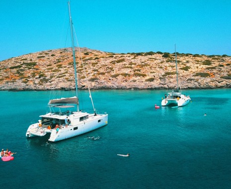 Luxe Morning Cruise to Dia Island